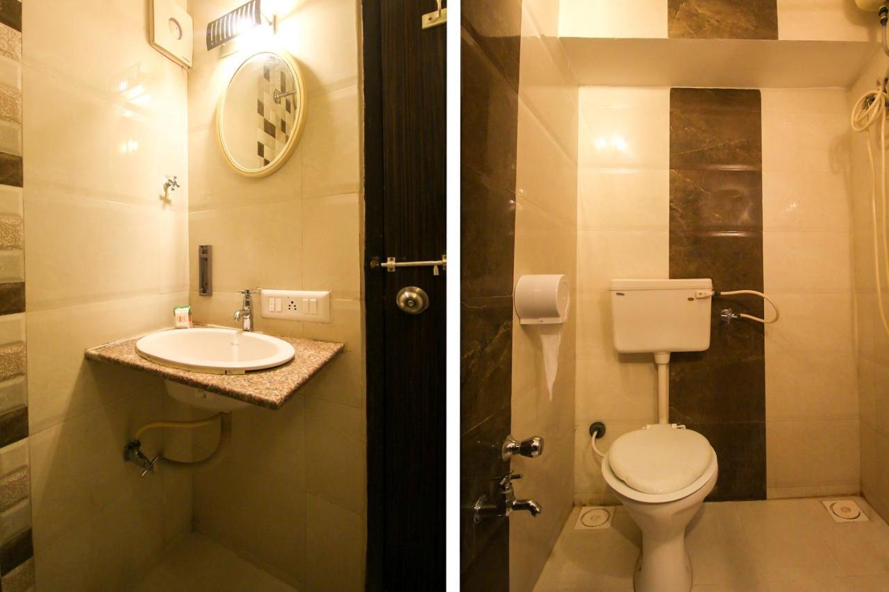Oyo 8786 Hotel Maan Residency 阿穆达巴 外观 照片